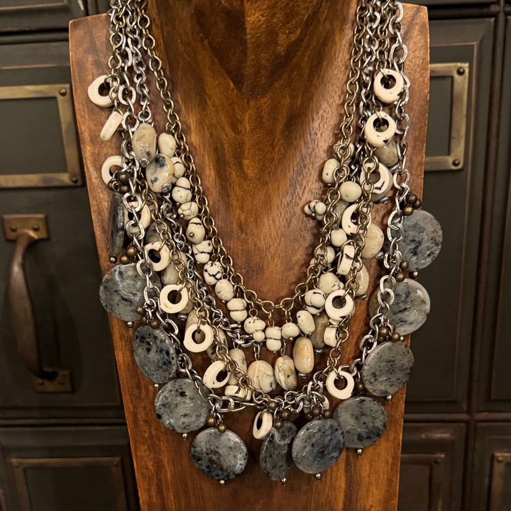 Treska bib necklace